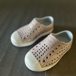 Native sandals - gold